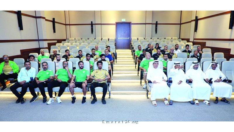 دبا الحصن يناقش آليات تطوير الرياضة مع المدربين والمسؤولين دبا الحصن يناقش آليات تطوير الرياضة مع المدربين والمسؤولين