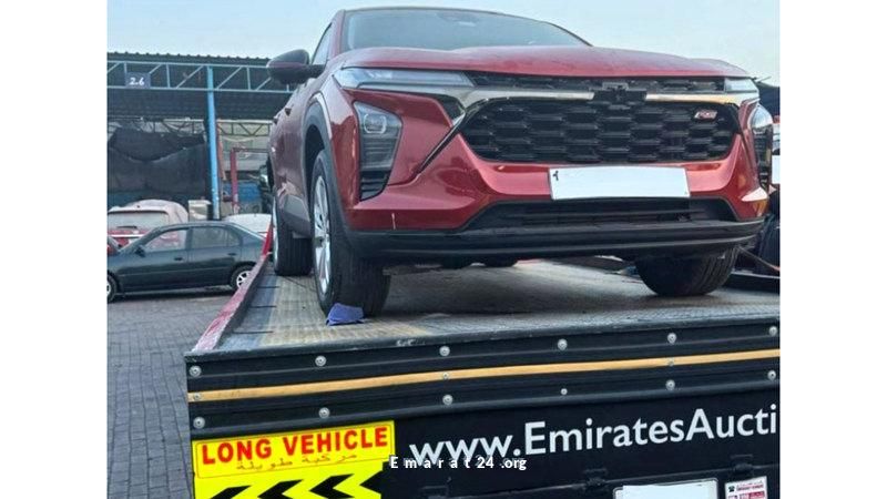 شرطة دبي توقف سائقًا بسبب فيديو القيادة المتهورة على كتف الطريق شرطة دبي توقف سائقًا بسبب فيديو القيادة المتهورة على كتف الطريق