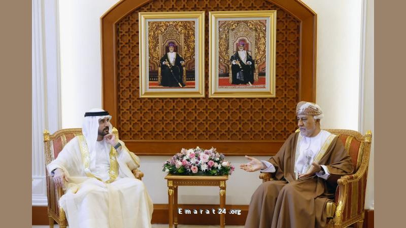 حمدان بن محمد يبحث التعاون الدفاعي مع نائب رئيس الوزراء العُماني حمدان بن محمد يبحث التعاون الدفاعي مع نائب رئيس الوزراء العُماني