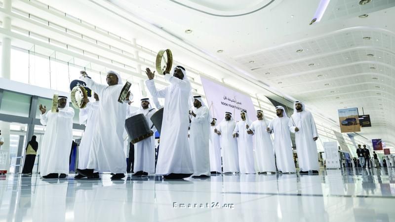 العيّالة: فن تراثي يستمر من الأجداد للأحفاد بحكايات وألحان العيّالة: فن تراثي يستمر من الأجداد للأحفاد بحكايات وألحان