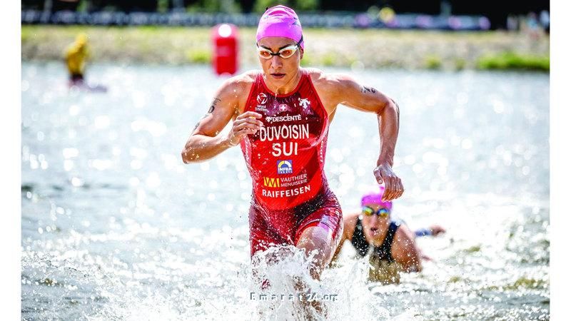 جزر دبي تشهد بطولة العالم لترايثلون السيدات