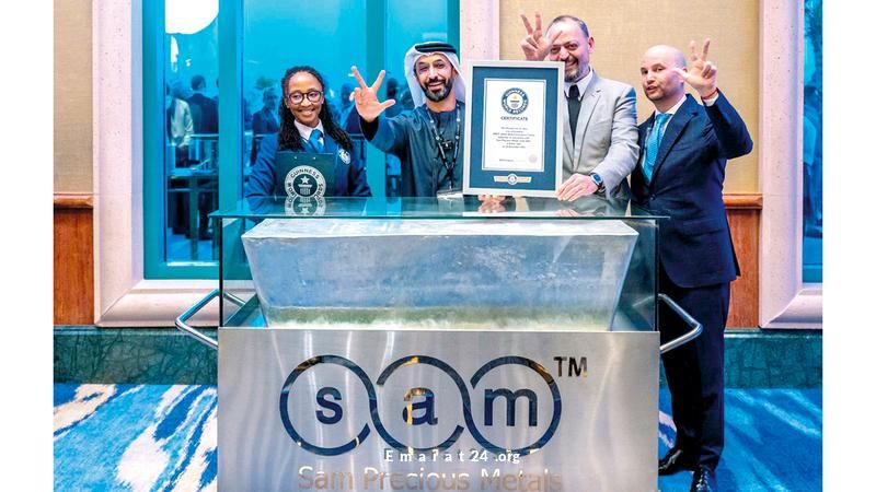 دبي تدخل غينيس بأكبر سبيكة فضة في العالم