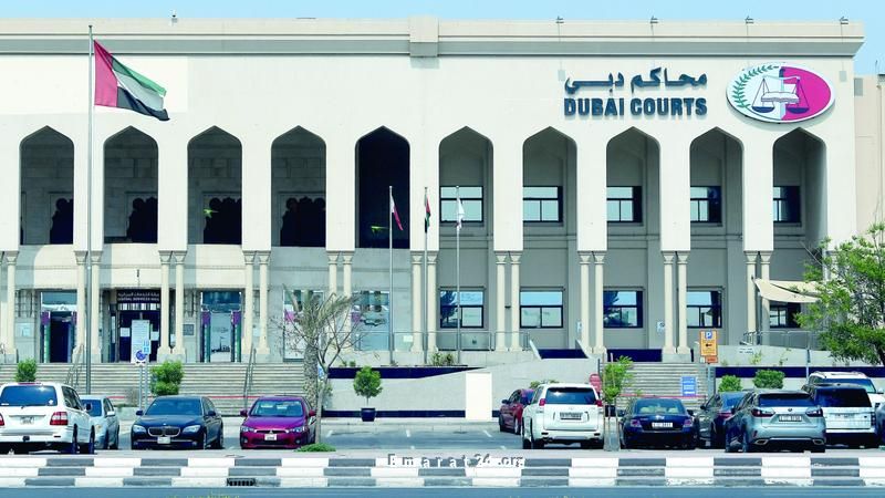 عربي يدفع 690 ألف درهم لأجل سيارة فارهة لم يتلقاها
