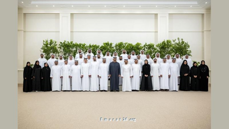رئيس الدولة يثني على جهود وفد حجاج الإمارات في استقبالهم