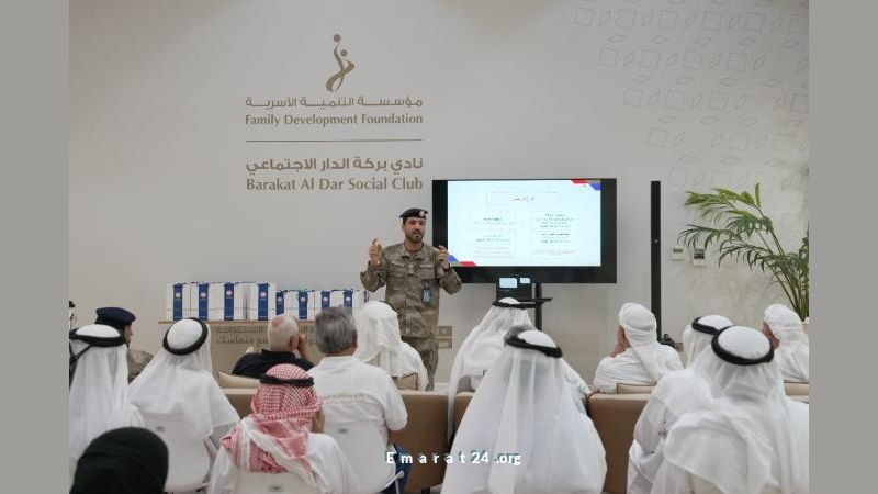 كبار السن يلتزمون بأنظمة المرور ويتجنبون المخالفات كبار السن يلتزمون بأنظمة المرور ويتجنبون المخالفات