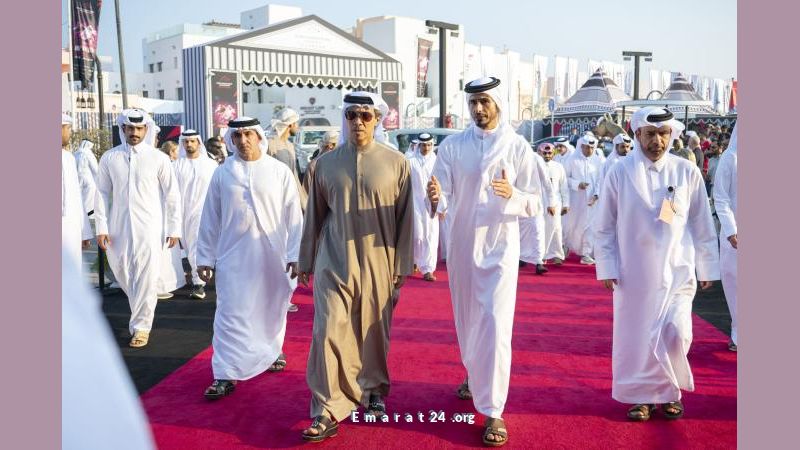 منصور بن زايد يحضر كأس العالم للخيول العربية في الدوحة