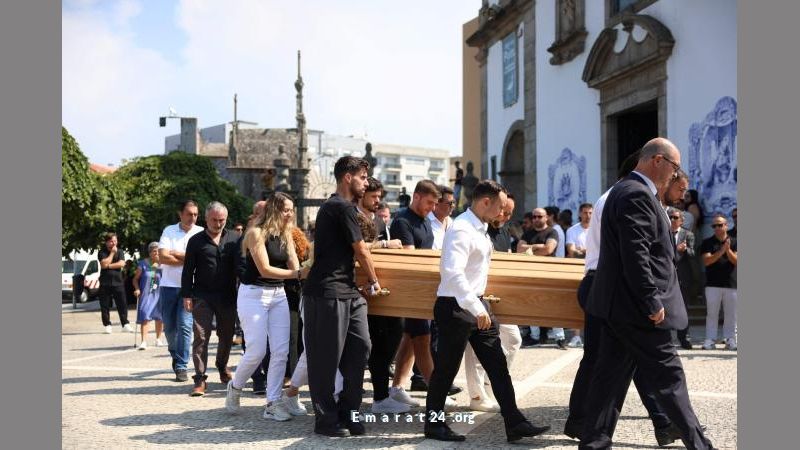 لحظات مؤثرة في وداع جوتا.. صلاح ورونالدو يغيبان عن المشهد لحظات مؤثرة في وداع جوتا.. صلاح ورونالدو يغيبان عن المشهد