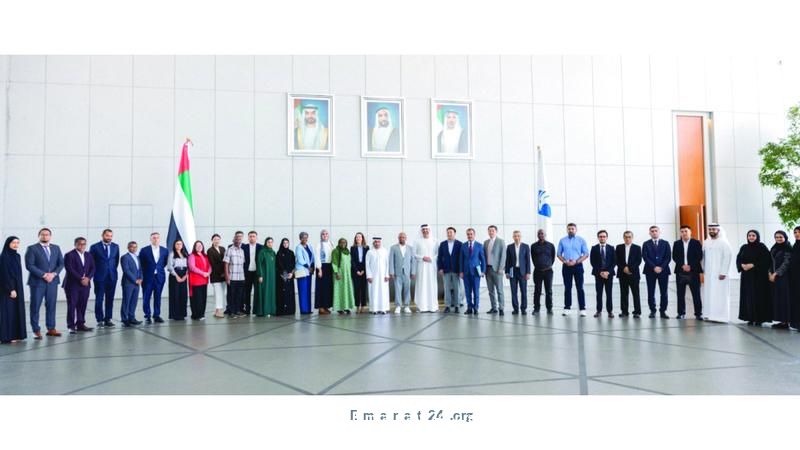 قيادات عالمية تتعرف على نجاحات الإمارات في مجال الطاقة المستدامة قيادات عالمية تتعرف على نجاحات الإمارات في مجال الطاقة المستدامة