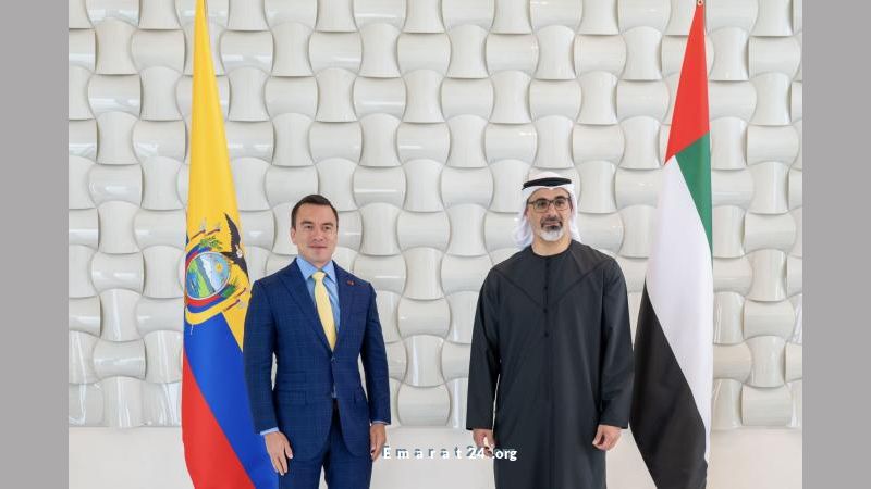 خالد بن محمد بن زايد يناقش تعزيز العلاقات مع رئيس الإكوادور خالد بن محمد بن زايد يناقش تعزيز العلاقات مع رئيس الإكوادور