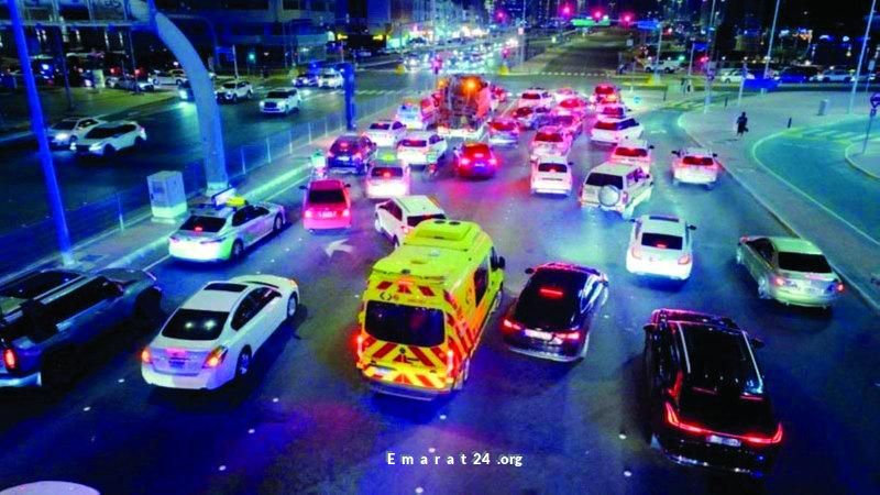 غرامة 1000 درهم وخصم 6 نقاط للتوقف بمنتصف الطريق