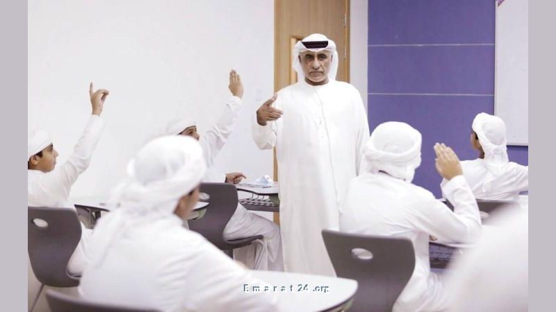 الرسائل المدرسية الأولى للطلبة بعد عودة المعلمين في موسم جديد الرسائل المدرسية الأولى للطلبة بعد عودة المعلمين في موسم جديد