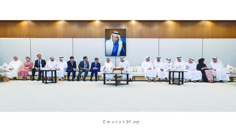 حمدان بن محمد: مستمرون في التطوير من أجل سعادة مجتمعنا حمدان بن محمد: مستمرون في التطوير من أجل سعادة مجتمعنا