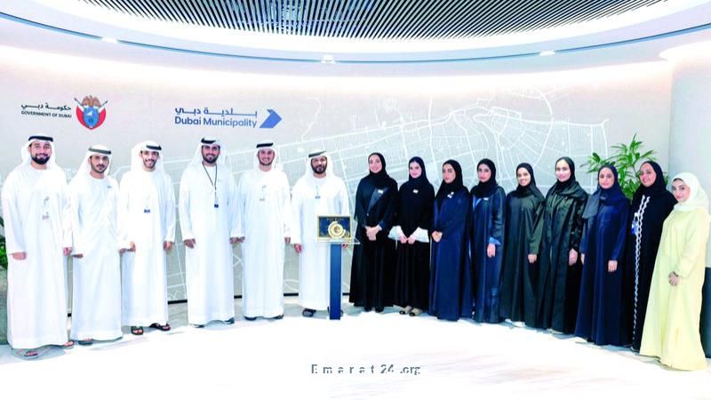 بلدية دبي تحصد لقب أفضل جهة حكومية لتمكين الشباب