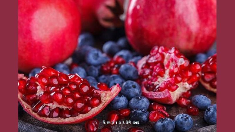 الرمان أم التوت الأزرق: أيهما يحمي قلبك بشكل أفضل من الأمراض؟
