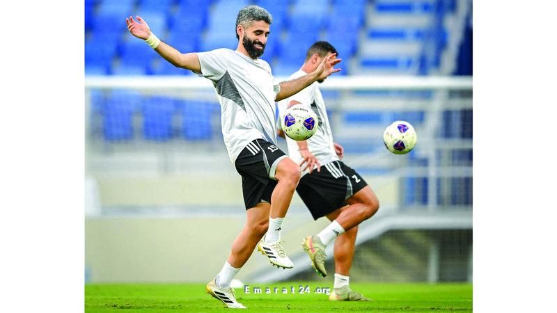 كوزمين يستعد للكشف عن تشكيلة المنتخب النهائية قبيل المباراة