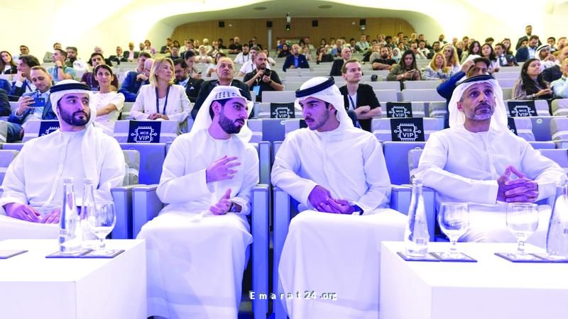 محمد بن راشد يشهد بدء النسخة الثالثة من قمة الآلات التي ترى محمد بن راشد يشهد بدء النسخة الثالثة من قمة الآلات التي ترى