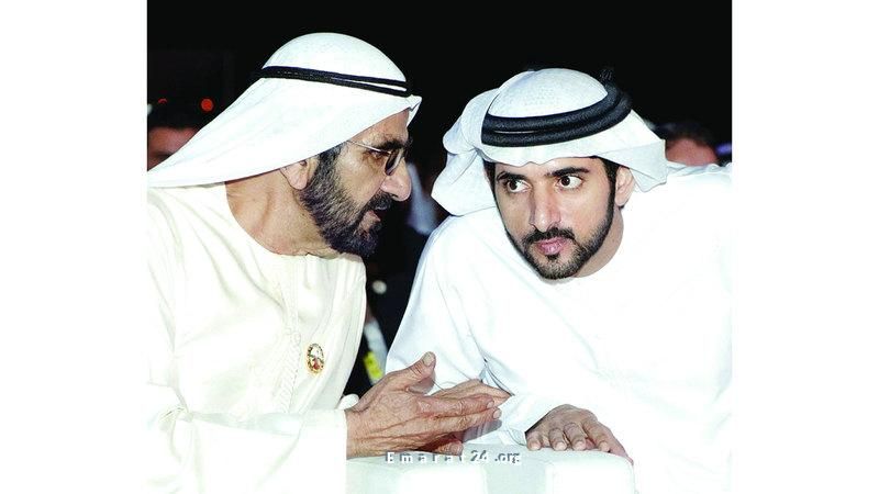 حمدان بن محمد يتلقى أطيب التهاني من محمد بن راشد