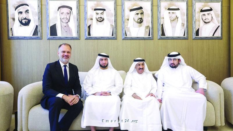 أحمد بن محمد يعزي عائلة المرحوم راشد بن علي الشعفار أحمد بن محمد يعزي عائلة المرحوم راشد بن علي الشعفار