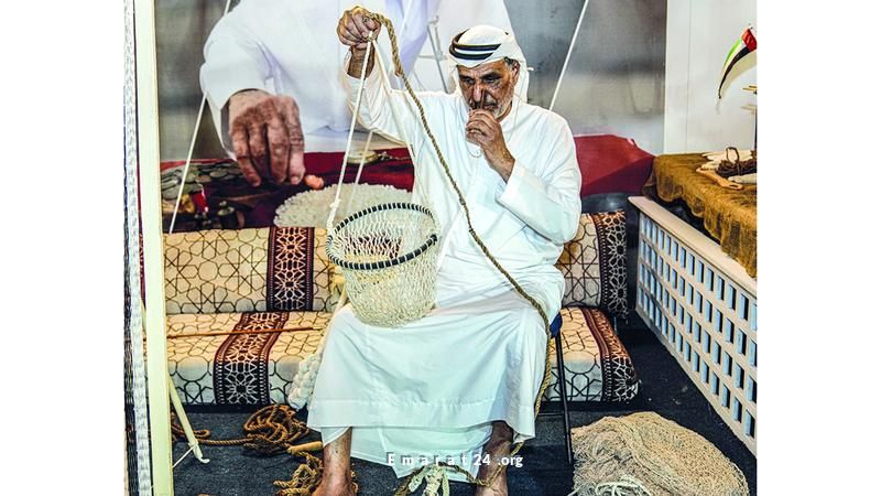 يوسف العلي يحفظ ذكريات البحر لأجيال دلما الجديدة يوسف العلي يحفظ ذكريات البحر لأجيال دلما الجديدة