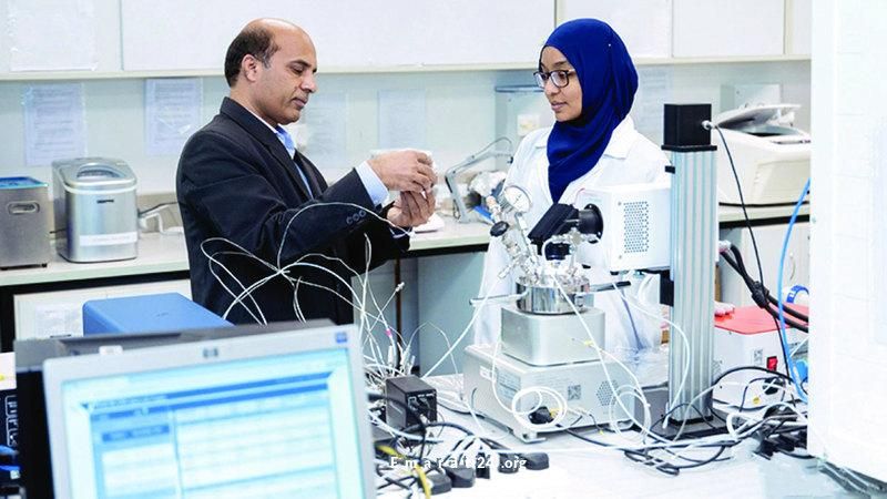 ابتكار إماراتي يحول الماء إلى هيدروجين باستخدام الضوء