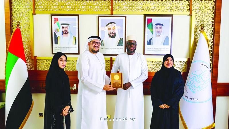 رئيس البرلمان السنغالي يناقش تعزيز المواطنة والتعايش السلمي مع مركز أبوظبي للسلام رئيس البرلمان السنغالي يناقش تعزيز المواطنة والتعايش السلمي مع مركز أبوظبي للسلام