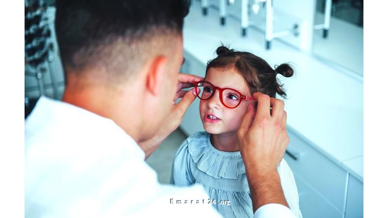 جيل الهواتف الذكية.. نظارات طبية للأطفال في كل مكان جيل الهواتف الذكية.. نظارات طبية للأطفال في كل مكان
