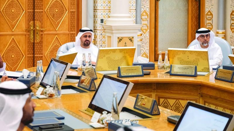 ذياب بن محمد يسلط الضوء على انجازات التنمية المتوازنة في الإمارات لعام 2024 ذياب بن محمد يسلط الضوء على انجازات التنمية المتوازنة في الإمارات لعام 2024