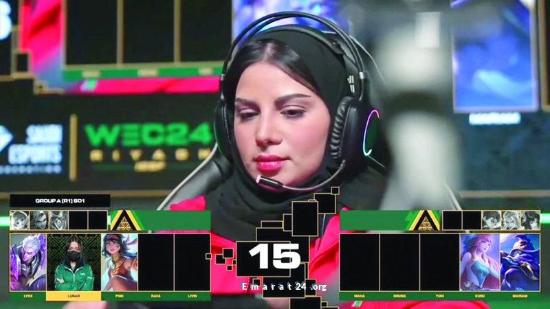 مريم الشامسي: لاعبة إماراتية تهوى استكشاف سحر الفضاء والنجوم مريم الشامسي: لاعبة إماراتية تهوى استكشاف سحر الفضاء والنجوم