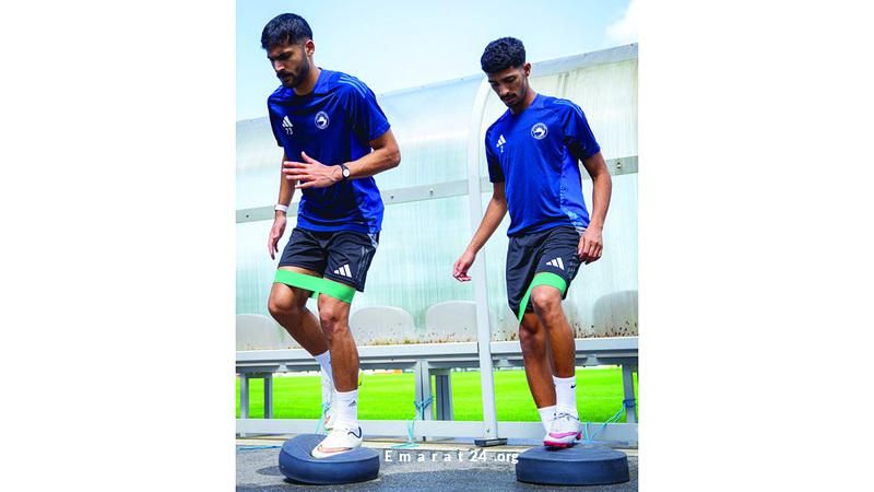 الشارقة يستعد لمواجهة خورفكان في مباراة حاسمة