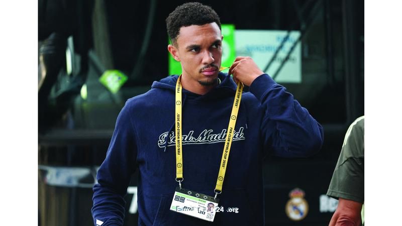 استبعاد أرنولد نجم ريال مدريد من قائمة منتخب إنجلترا استبعاد أرنولد نجم ريال مدريد من قائمة منتخب إنجلترا