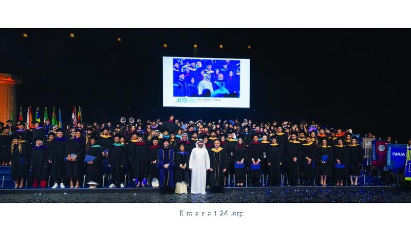 منصور بن محمد يحتفل بتخريج الدفعة 28 في الأميركية بدبي منصور بن محمد يحتفل بتخريج الدفعة 28 في الأميركية بدبي