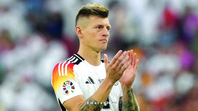 نجم ريال مدريد توني كروس يتوج بوسام الاستحقاق الأسمى نجم ريال مدريد توني كروس يتوج بوسام الاستحقاق الأسمى