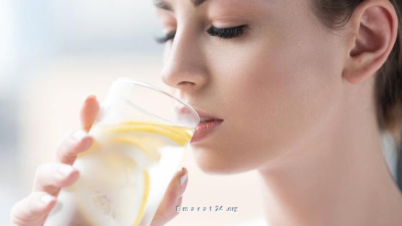 تعرف على الفوائد الصحيّة من إضافة الليمون لماء شربك!