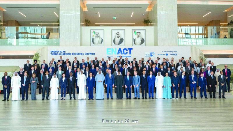 خالد بن محمد يجتمع بقادة الطاقة والذكاء الاصطناعي والاستدامة