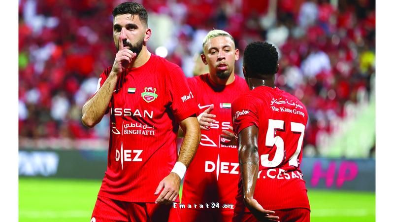 شباب الأهلي يتصدر الدوري بفوز مثير على النصر