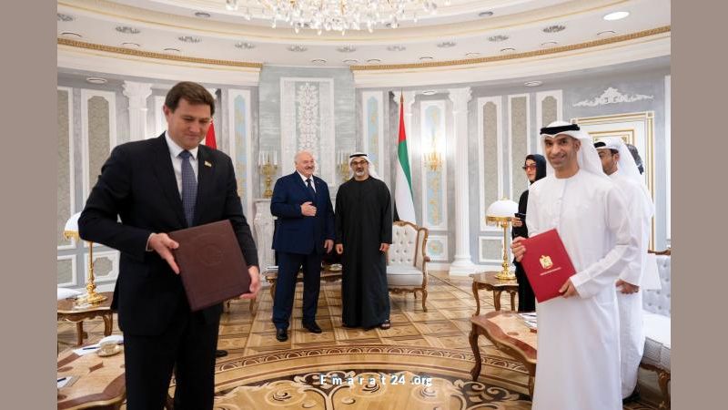 ولي عهد أبوظبي والرئيس البيلاروسي يناقشان تعزيز التعاون بين البلدين ولي عهد أبوظبي والرئيس البيلاروسي يناقشان تعزيز التعاون بين البلدين