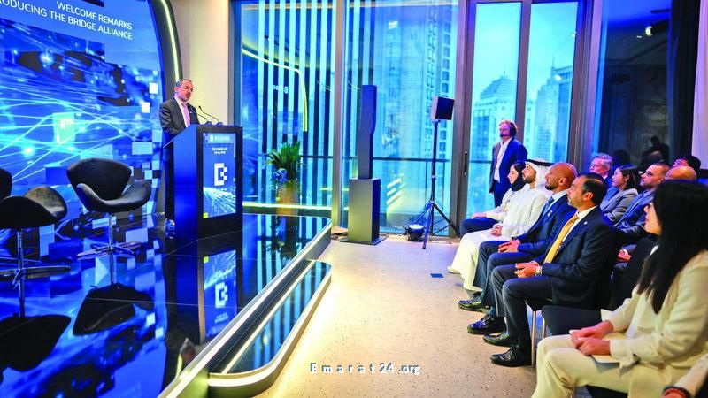 الإمارات تبدأ حواراً عالمياً لتشكيل مستقبل وسائل الإعلام الإمارات تبدأ حواراً عالمياً لتشكيل مستقبل وسائل الإعلام