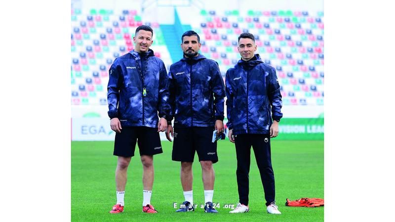 نادي الإمارات يواصل الثقة بالمدرب بدر طبيب وجهازه الفني نادي الإمارات يواصل الثقة بالمدرب بدر طبيب وجهازه الفني