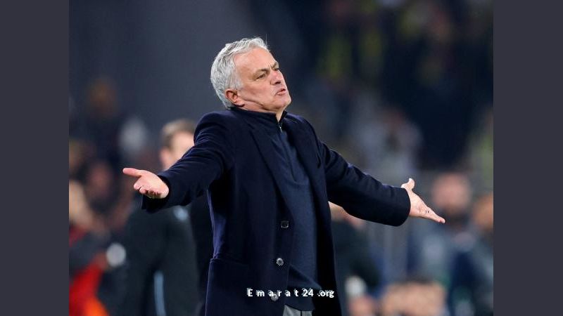 مورينيو يتصدّر العناوين مجددًا بعد مغادرته تدريب فنربخشة بسبب اللاعبين الأتراك. مورينيو يتصدّر العناوين مجددًا بعد مغادرته تدريب فنربخشة بسبب اللاعبين الأتراك.