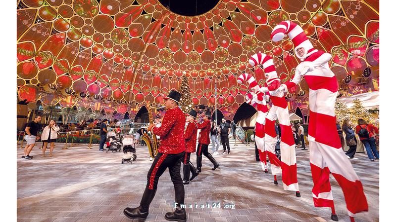 مدينة الشتاء تنير ساحة الوصل وتخطف قلوب الزوار بإكسبو دبي