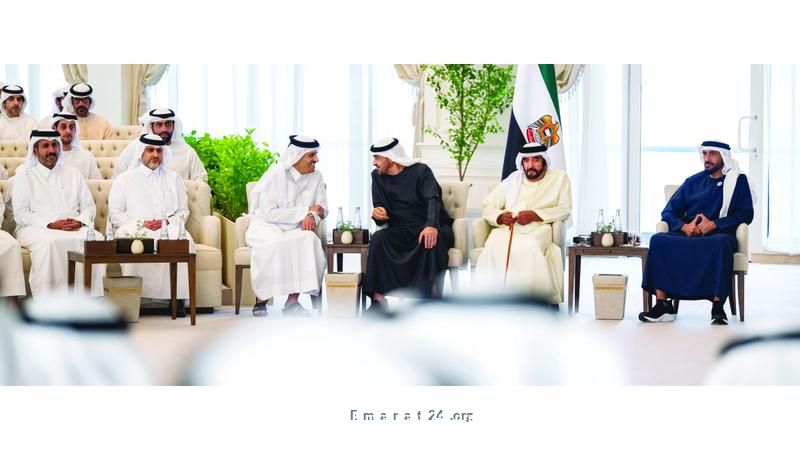 رئيس الدولة يناقش مع رئيس وزراء قطر تعزيز التعاون المشترك بين البلدين رئيس الدولة يناقش مع رئيس وزراء قطر تعزيز التعاون المشترك بين البلدين