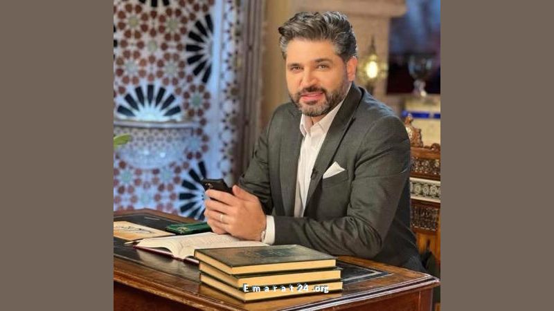 وزير الثقافة السوري يتناول الشاورما على الرصيف بأريحية وزير الثقافة السوري يتناول الشاورما على الرصيف بأريحية