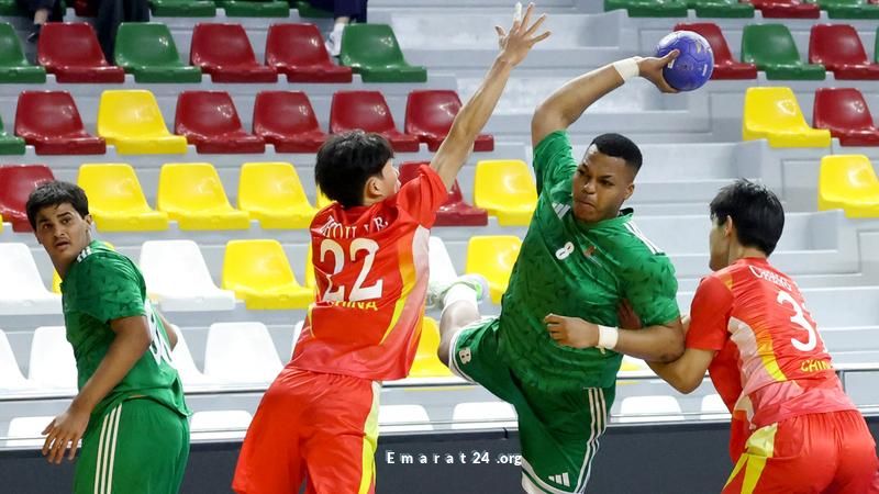 فريق الإمارات يحصد الهزيمة أمام الصين في بداية الألعاب الآسيوية للشباب فريق الإمارات يحصد الهزيمة أمام الصين في بداية الألعاب الآسيوية للشباب