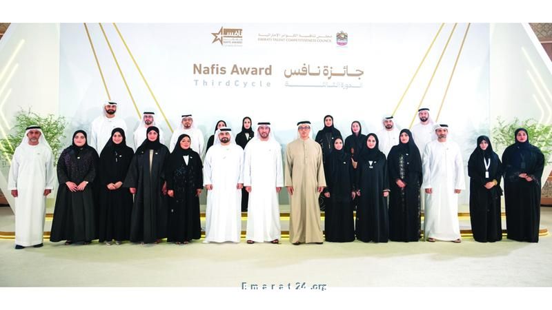 منصور بن زايد: دعم الكفاءات الوطنية أساس لاستدامة التنمية