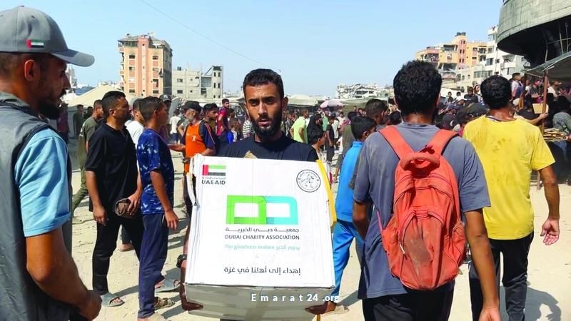 الإمارات تواصل جهودها الإنسانية بعملية الإنزال الجوي الـ72 للمساعدات في غزة الإمارات تواصل جهودها الإنسانية بعملية الإنزال الجوي الـ72 للمساعدات في غزة