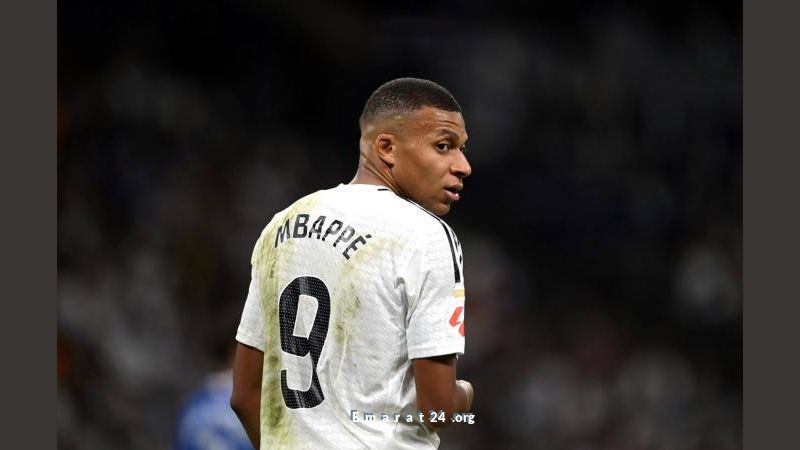مفاجأة من إدارة ريال مدريد لمبابي قبل بداية الموسم الجديد مفاجأة من إدارة ريال مدريد لمبابي قبل بداية الموسم الجديد