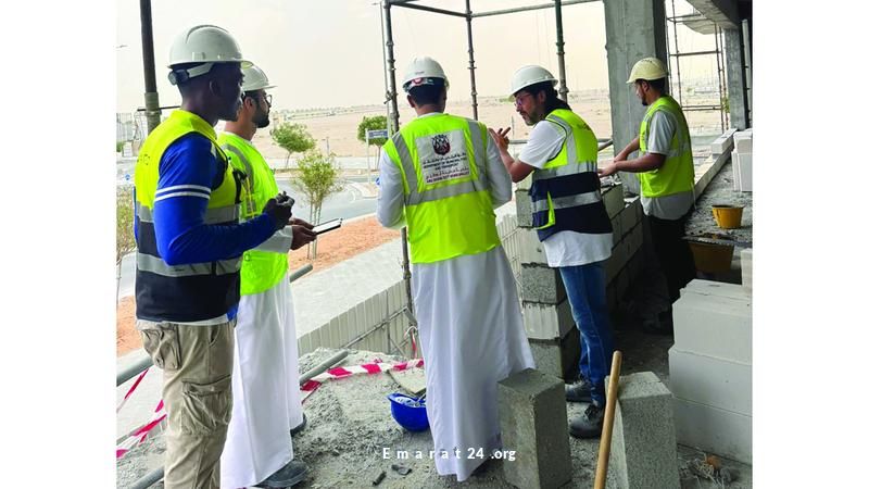 حملة لحماية مواقع البناء والإنشاء في أبوظبي من الحرائق حملة لحماية مواقع البناء والإنشاء في أبوظبي من الحرائق