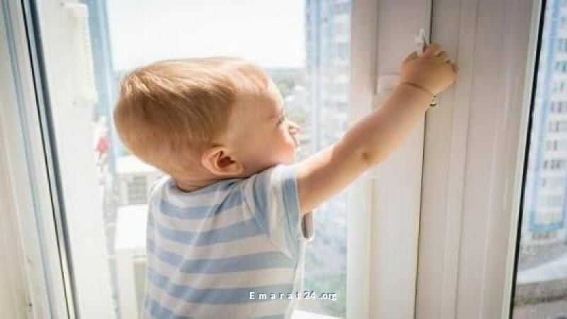 مأساة في العائلة: مصرع رضيع برميه من الطابق الرابع بواسطة شقيقته مأساة في العائلة: مصرع رضيع برميه من الطابق الرابع بواسطة شقيقته