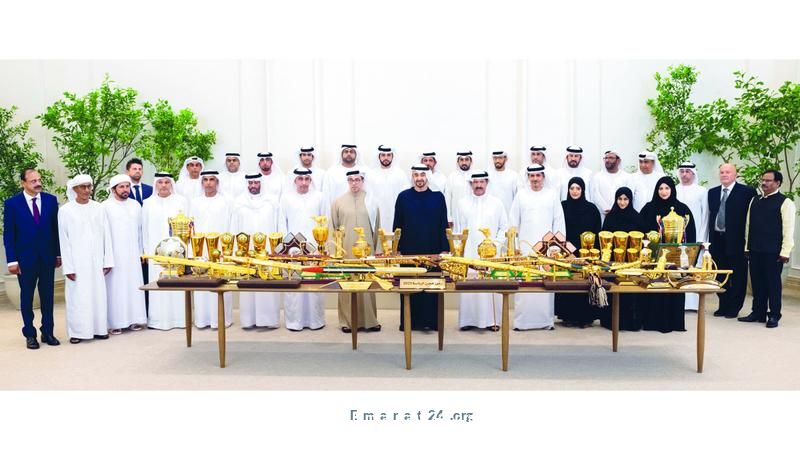 رئيس الدولة: سباقات الهجن تجسيد لهويتنا الثقافية والوطنية المتجذرة رئيس الدولة: سباقات الهجن تجسيد لهويتنا الثقافية والوطنية المتجذرة