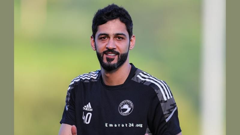 دعوة عادل الحوسني لمعسكر المنتخب الوطني لكرة القدم